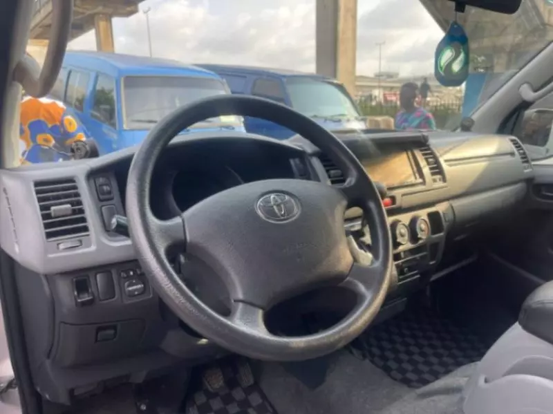 Toyota Hiace   - 2016