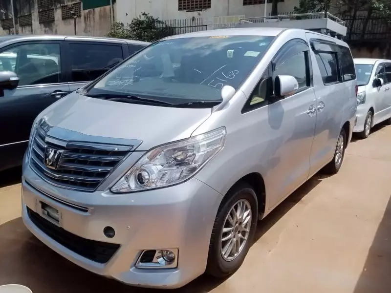 Toyota Alphard   - 2014
