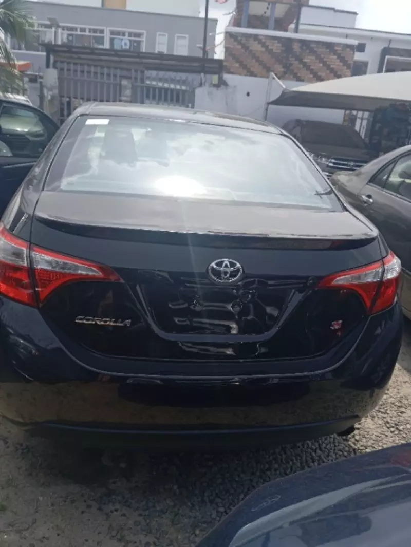 Toyota Corolla   - 2015