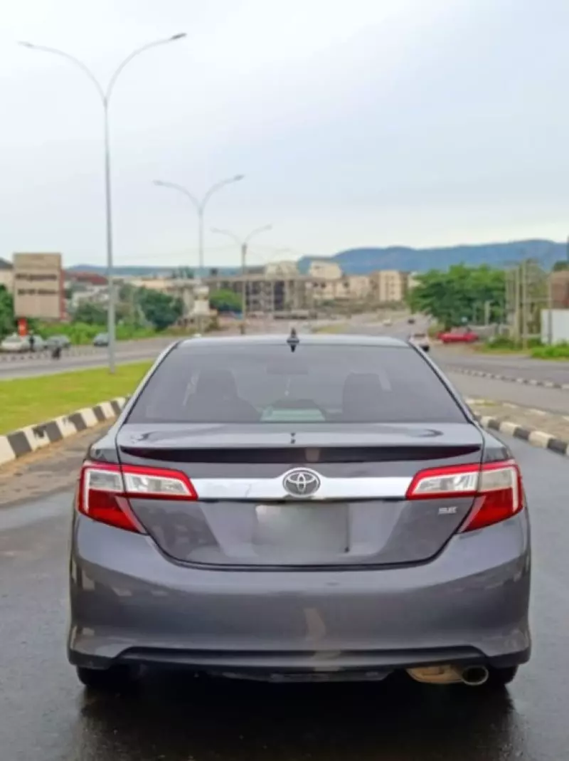 TOYOTA Camry - 2013