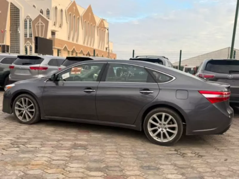 TOYOTA Avalon   - 2015