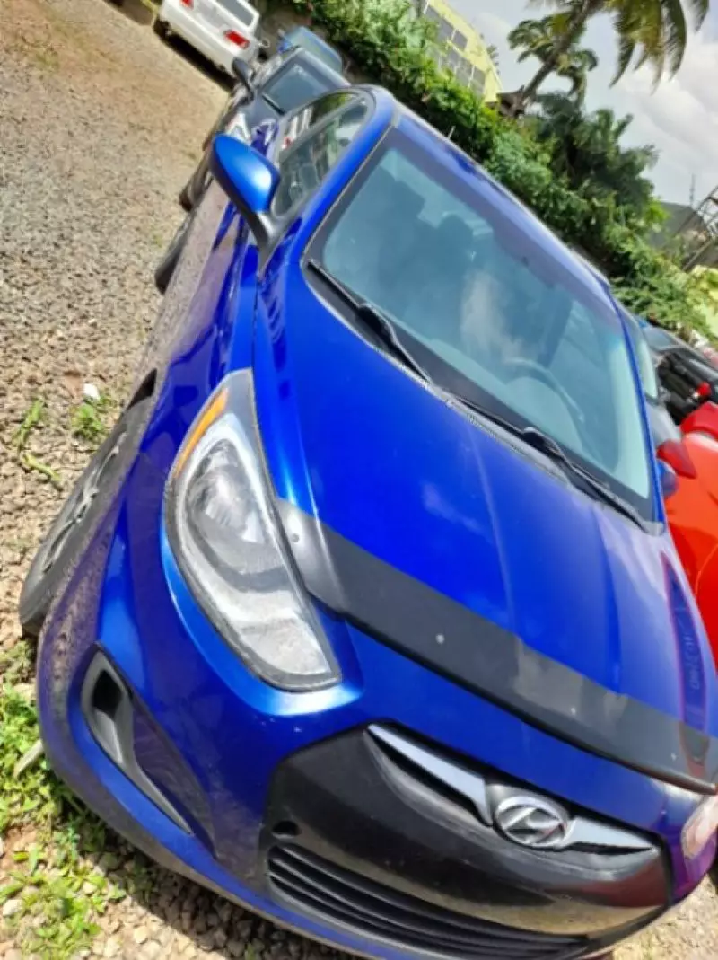 Hyundai Accent   - 2013