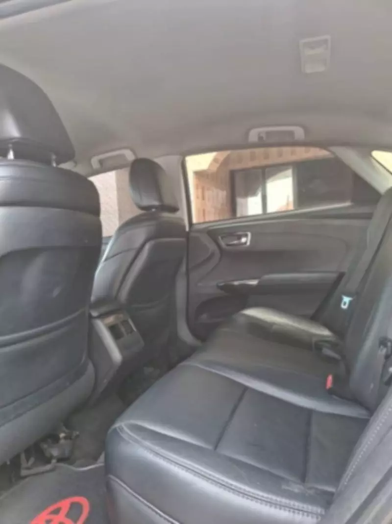 TOYOTA Avalon - 2015
