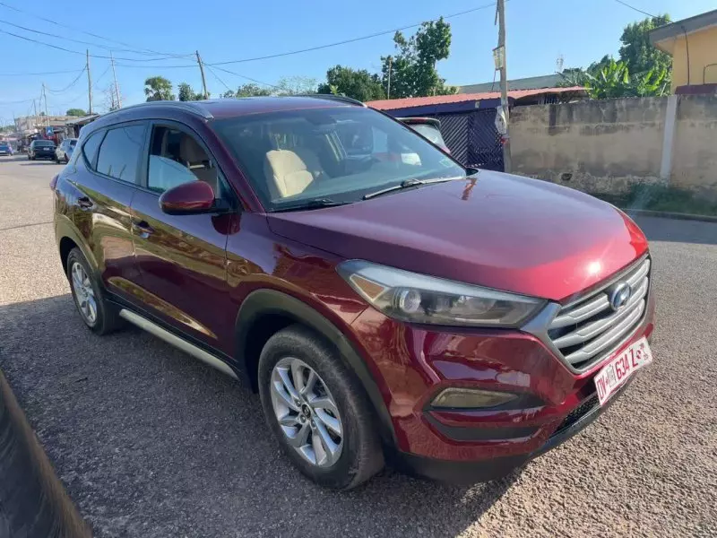 Hyundai Tucson   - 2017
