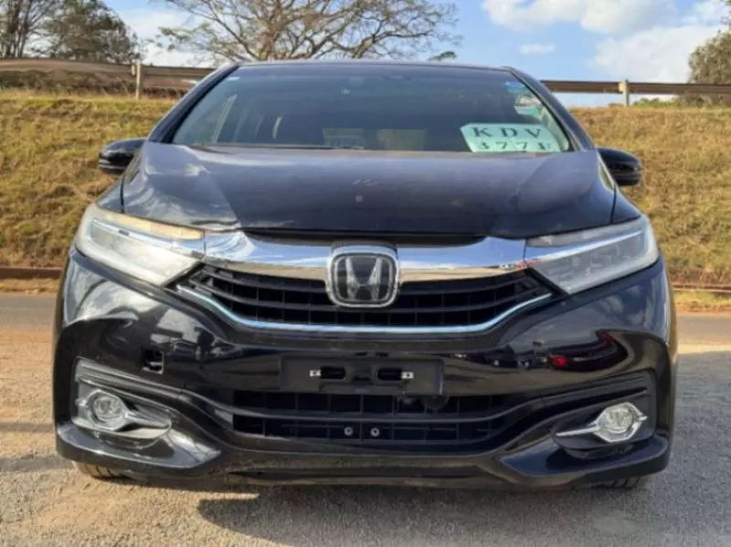 Honda Fit shuttle    - 2018