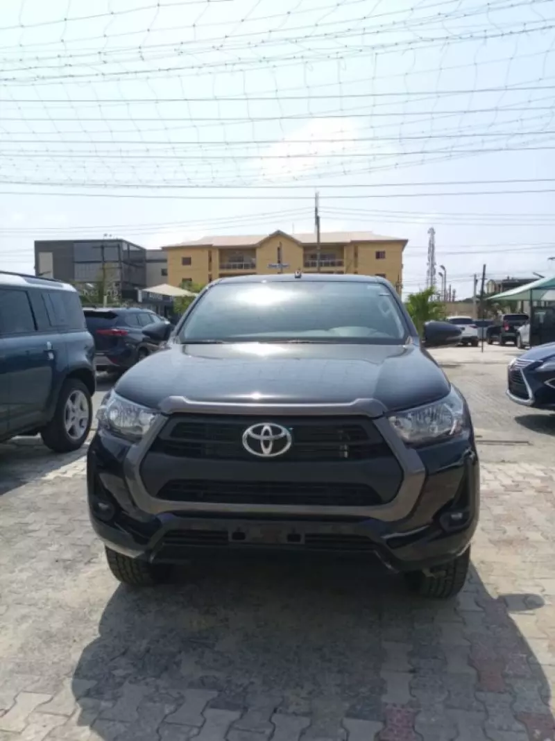 Toyota Hilux - 2025