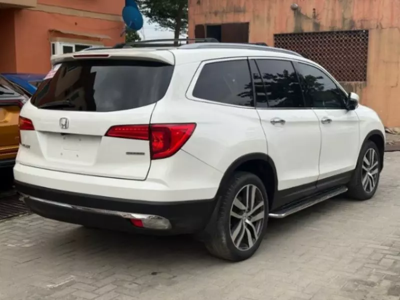 Honda Pilot   - 2016