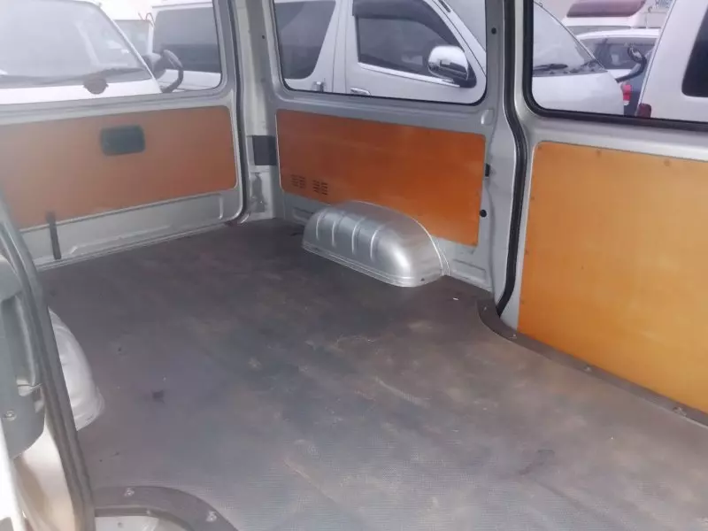 Toyota Hiace   - 2017