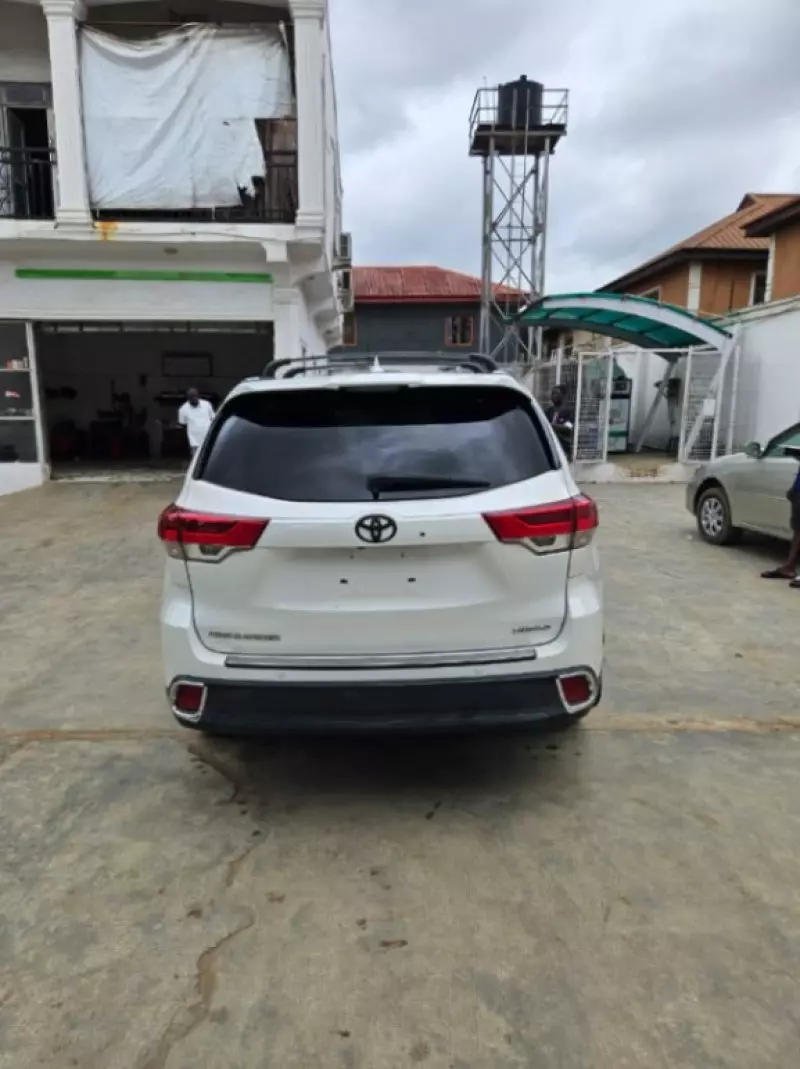 TOYOTA Highlander   - 2015