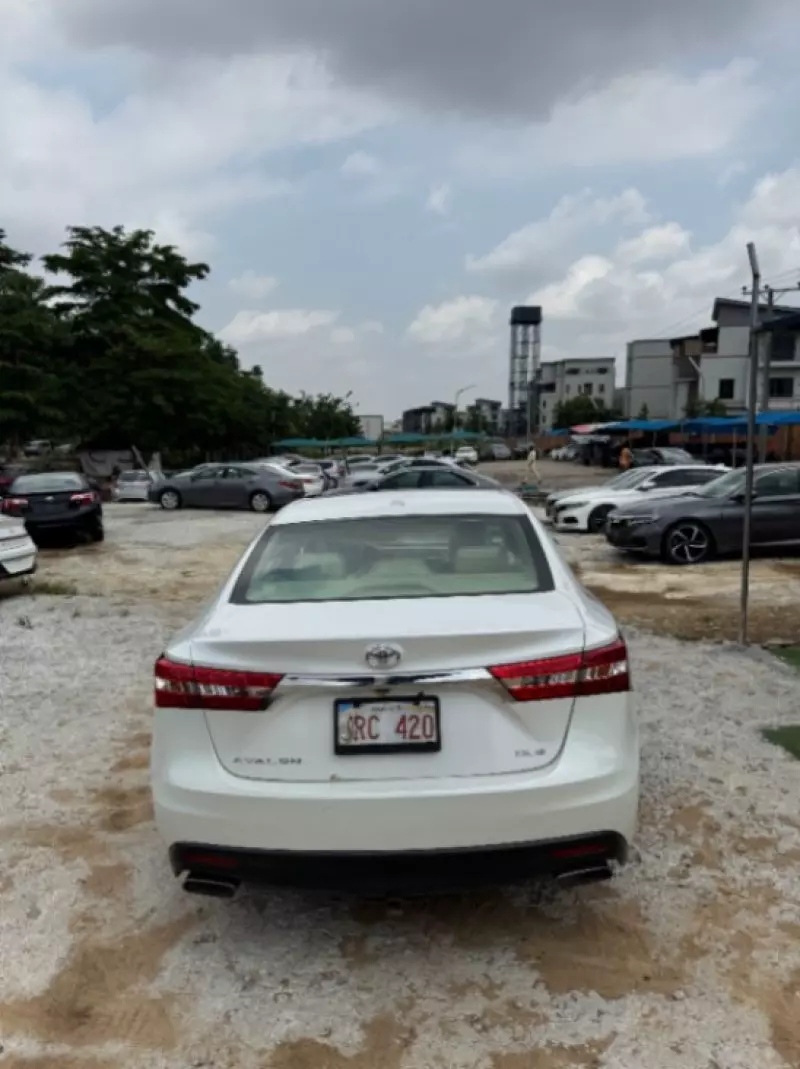 TOYOTA Camry - 2013