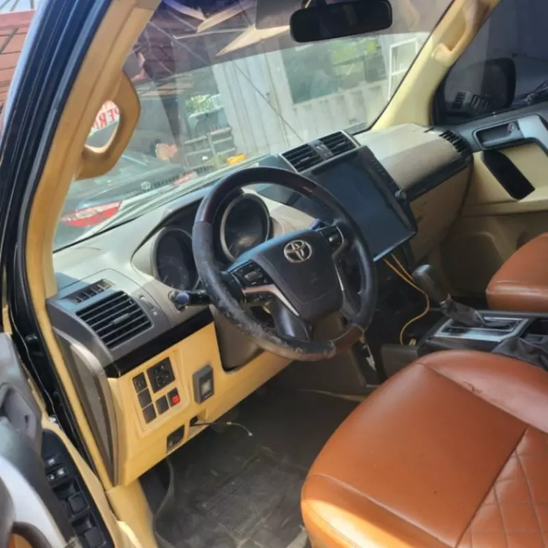 Toyota Land Cruiser   - 2014
