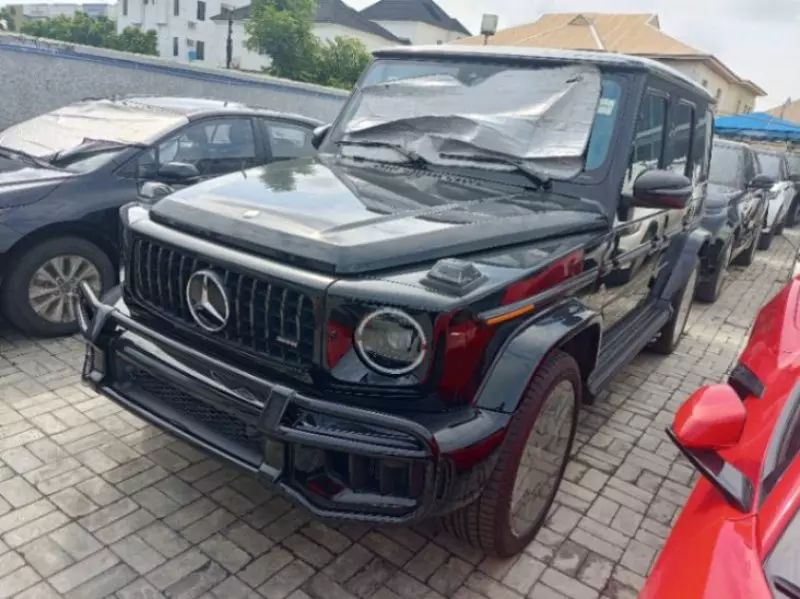 Mercedes-Benz G 63 AMG   - 2025