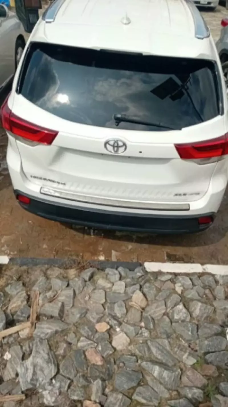 TOYOTA Highlander - 2015