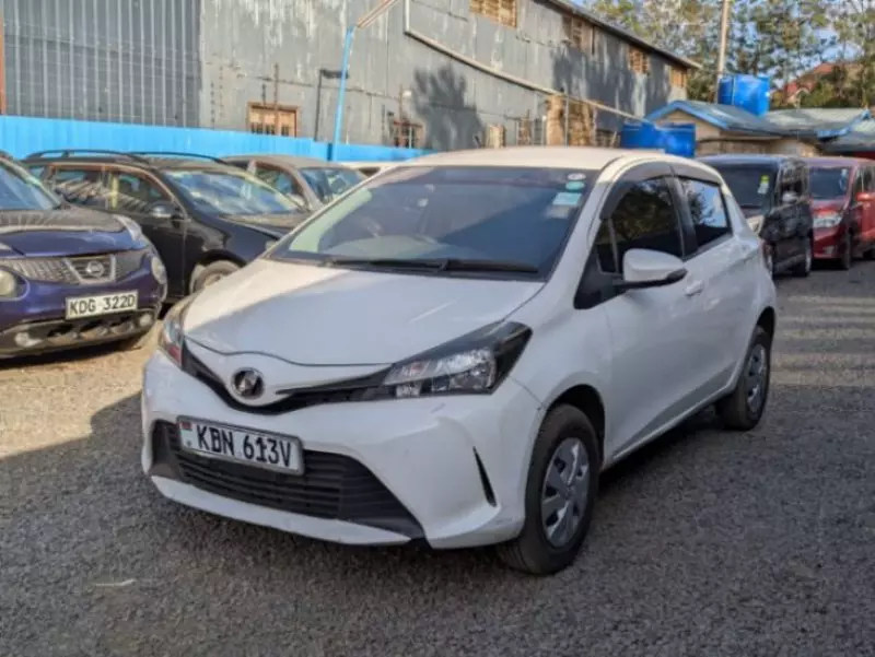 Toyota Vitz   - 2016