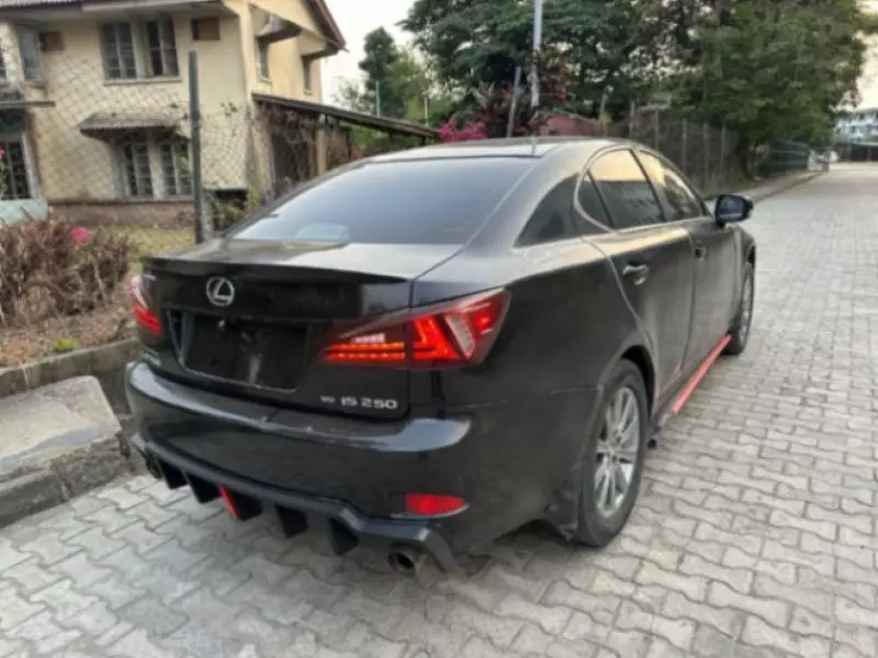 Lexus IS   - 2006
