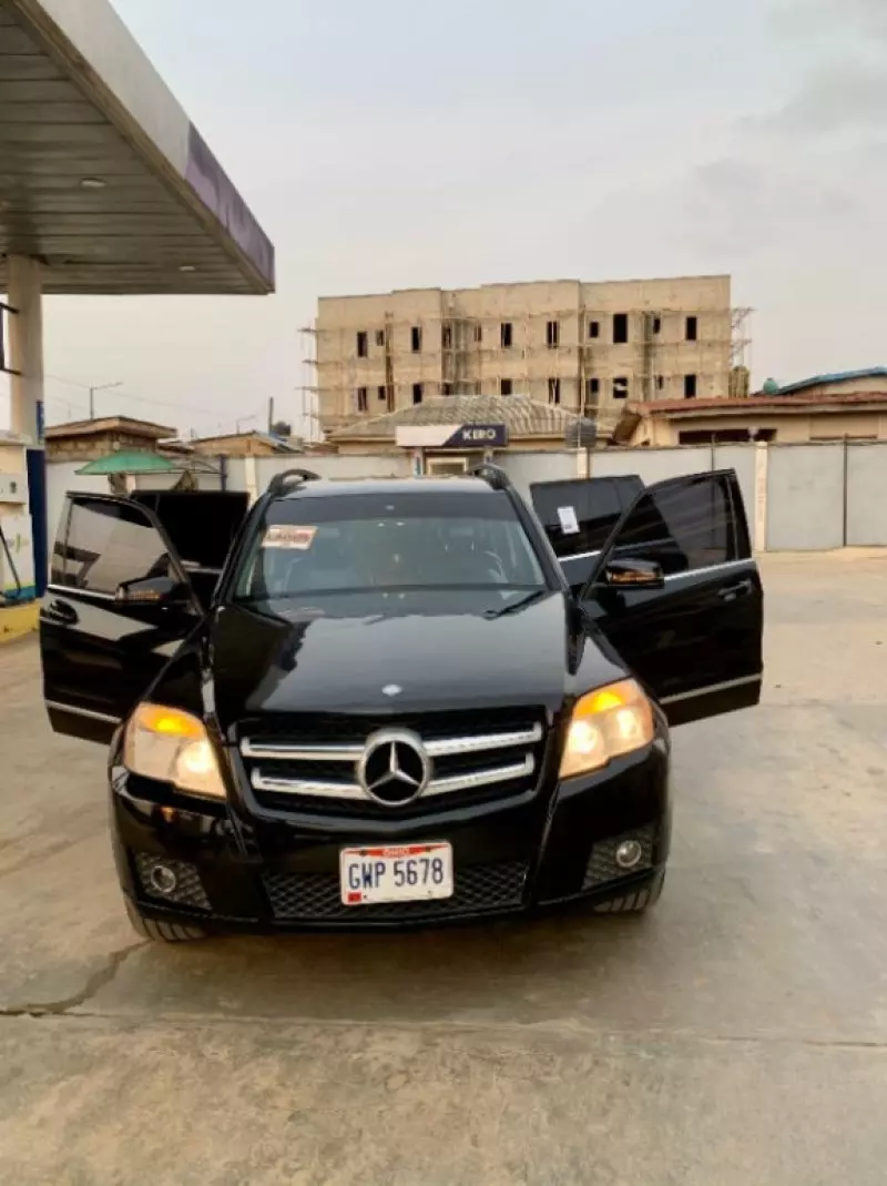 Mercedes-Benz GLK 350   - 2012