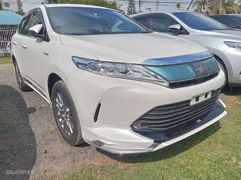 TOYOTA Harrier hybrid    - 2018