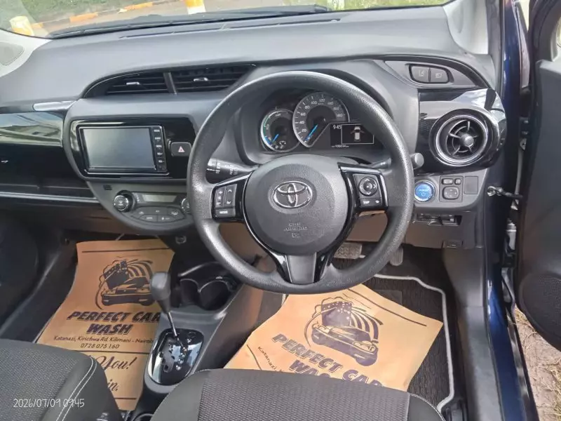 TOYOTA vitz hybrid   - 2019