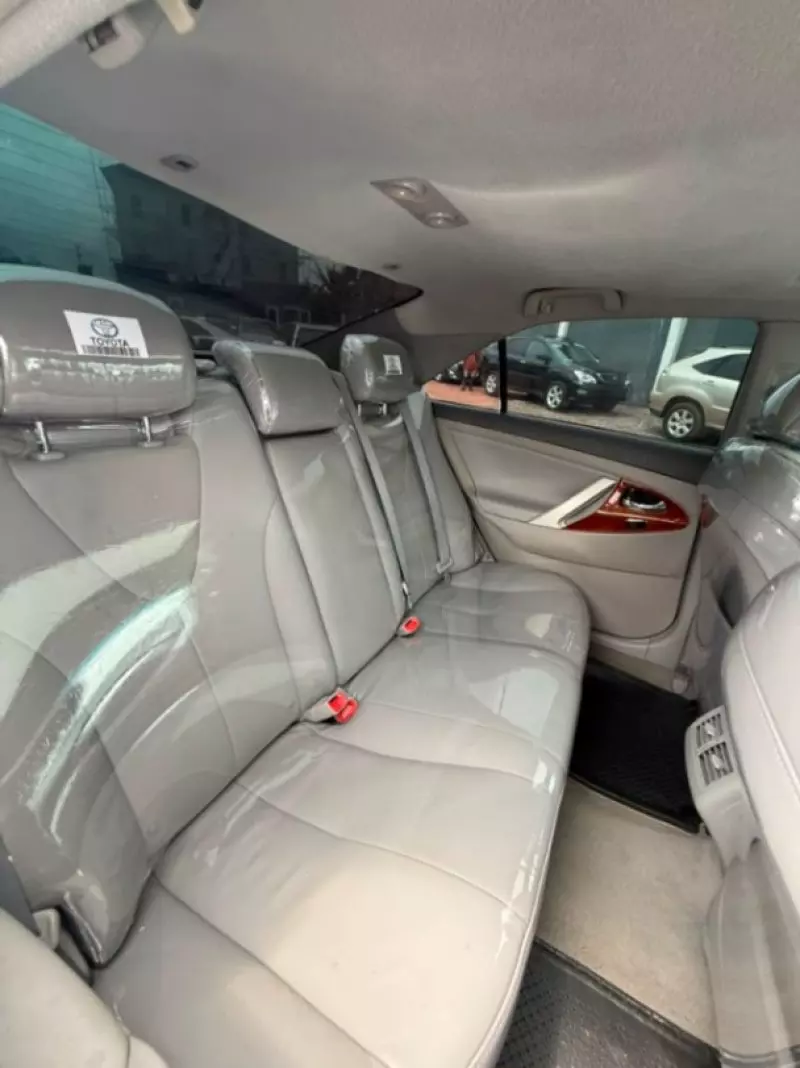 TOYOTA Camry - 2009