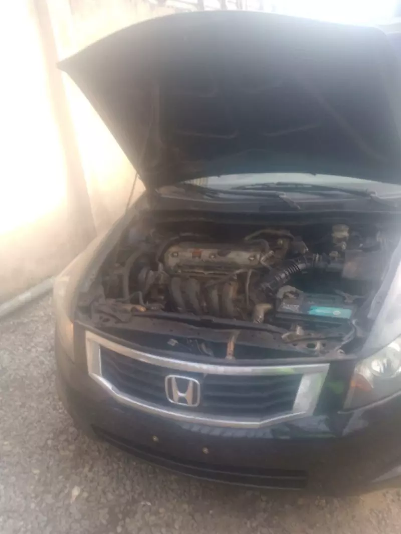 Honda Accord   - 2010