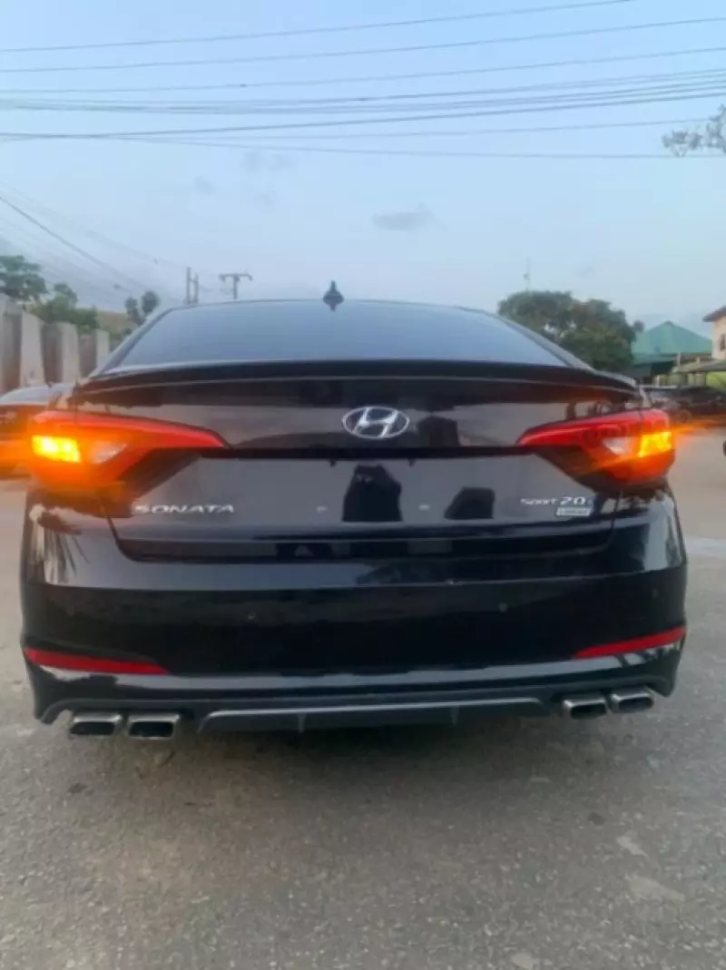 Hyundai Sonata   - 2015
