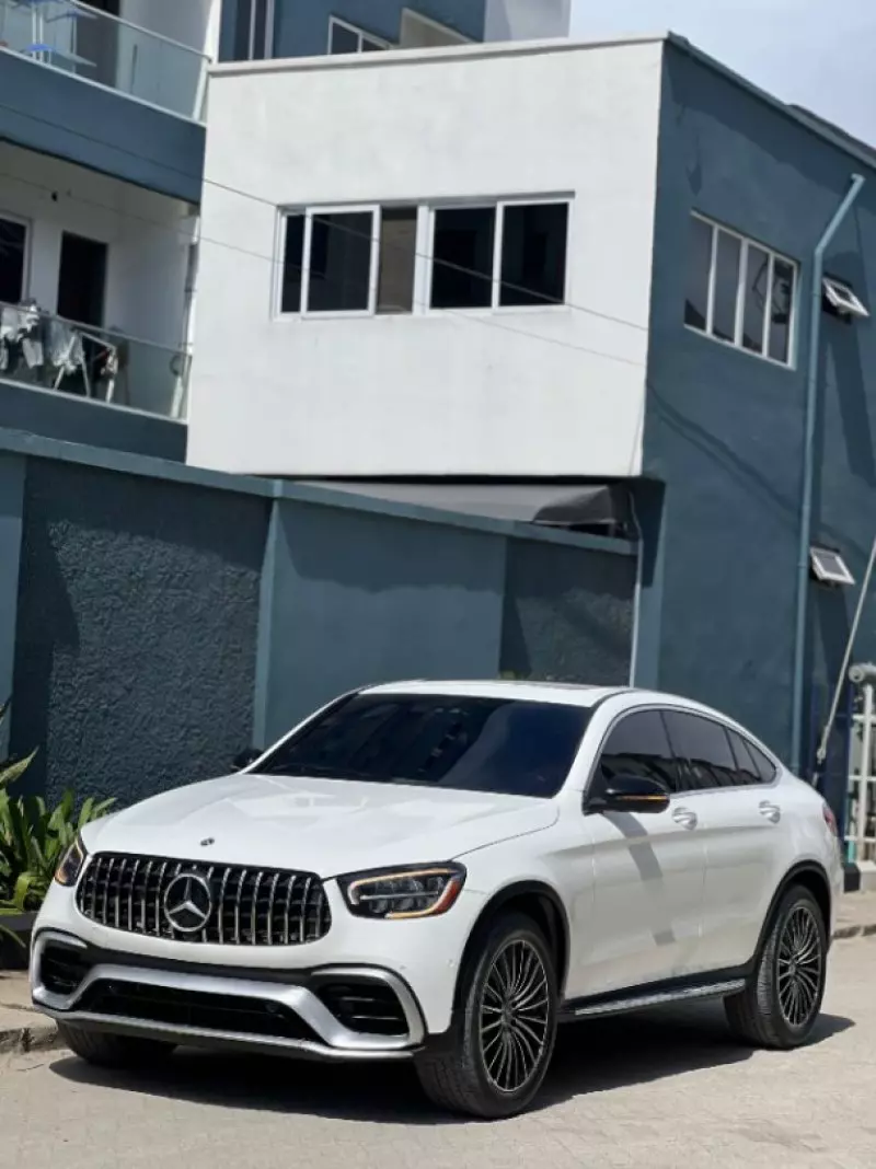 Mercedes-Benz GLC 300   - 2021