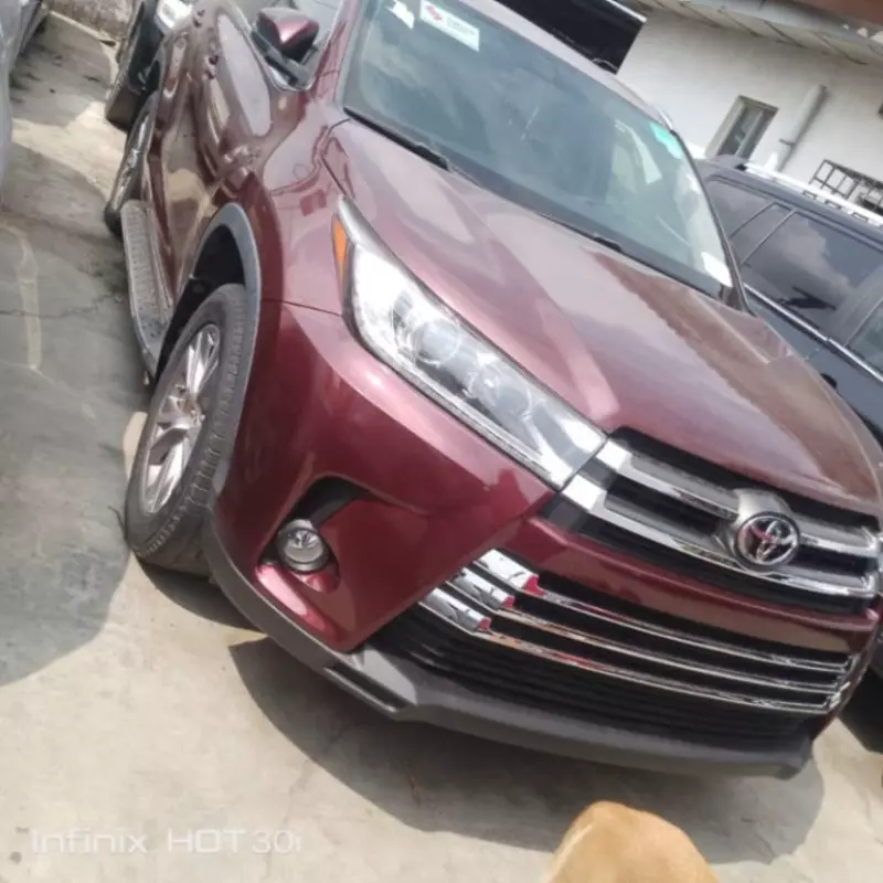 Toyota Highlander   - 2015