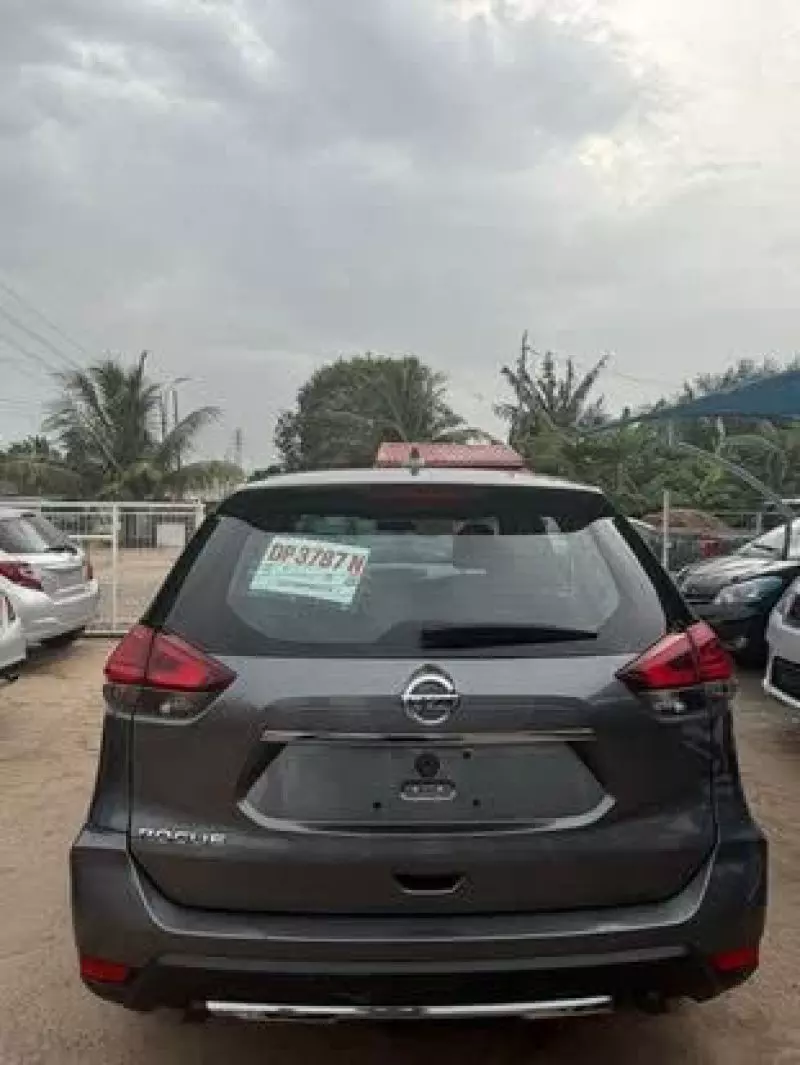 Nissan Rogue   - 2018