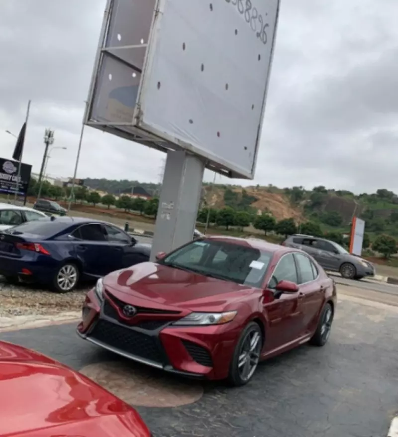 TOYOTA Camry   - 2018