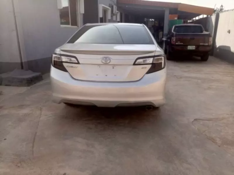 Toyota Camry   - 2013