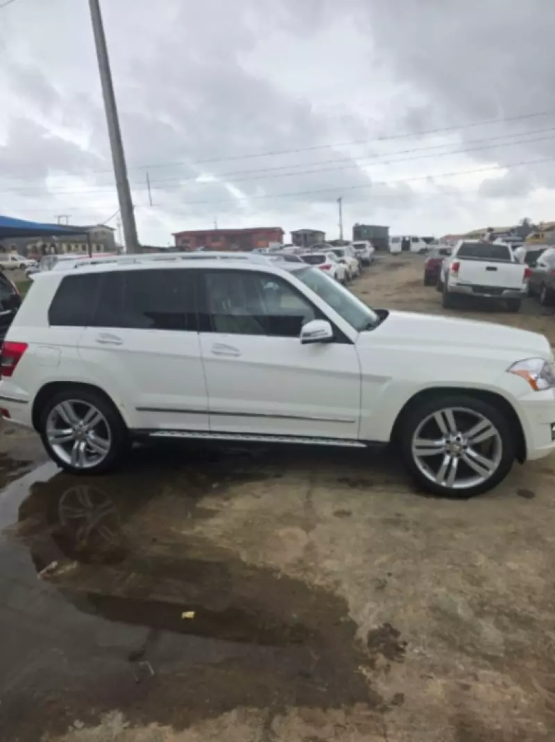 Mercedes-Benz GLK 350   - 2010