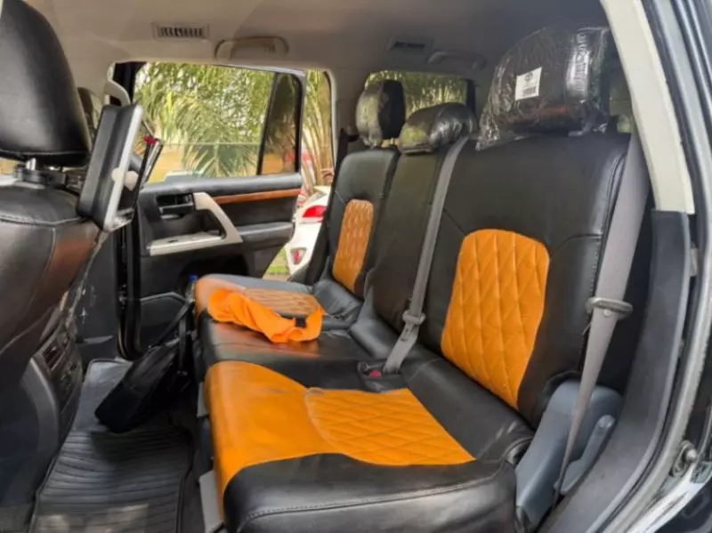 Toyota Land Cruiser   - 2017