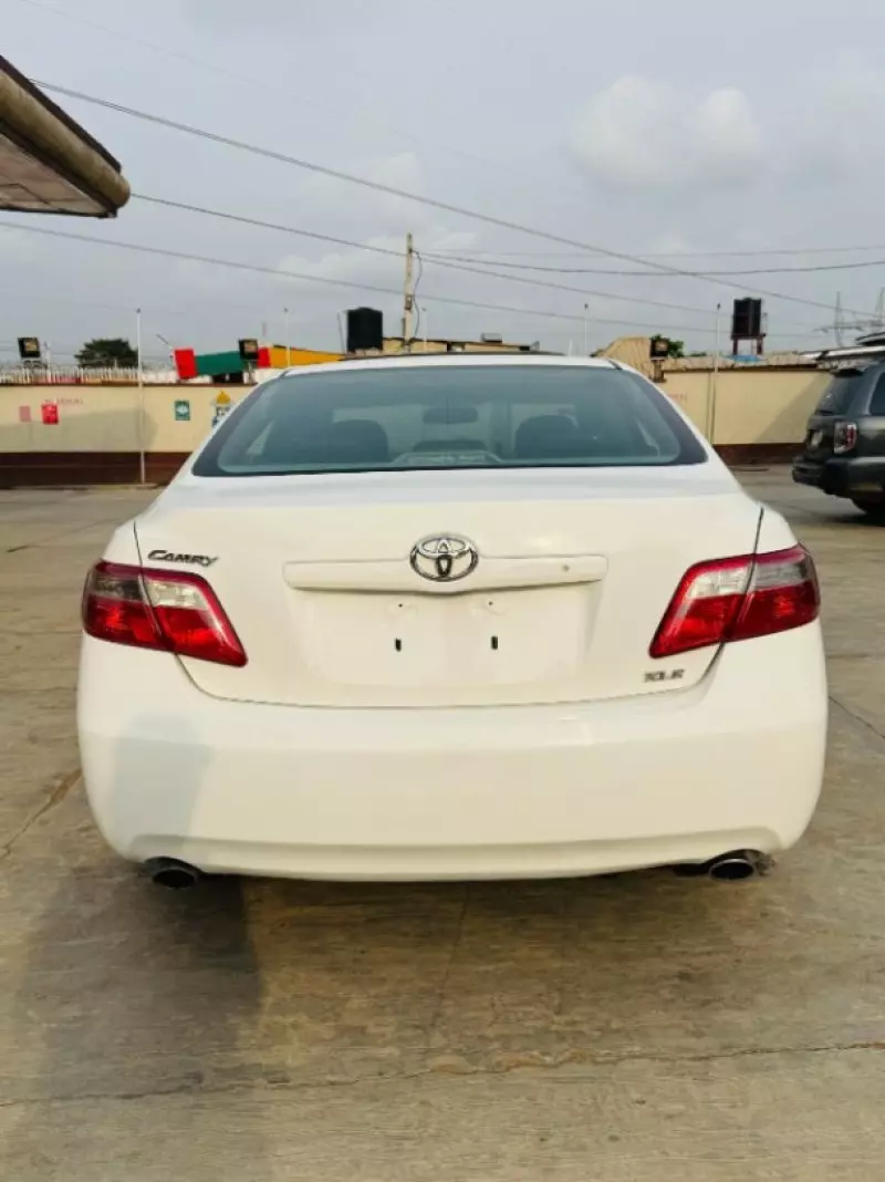 Toyota Camry   - 2008