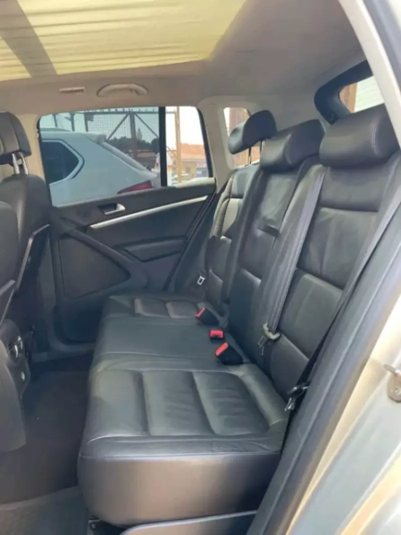 Land Rover Discovery   - 2011