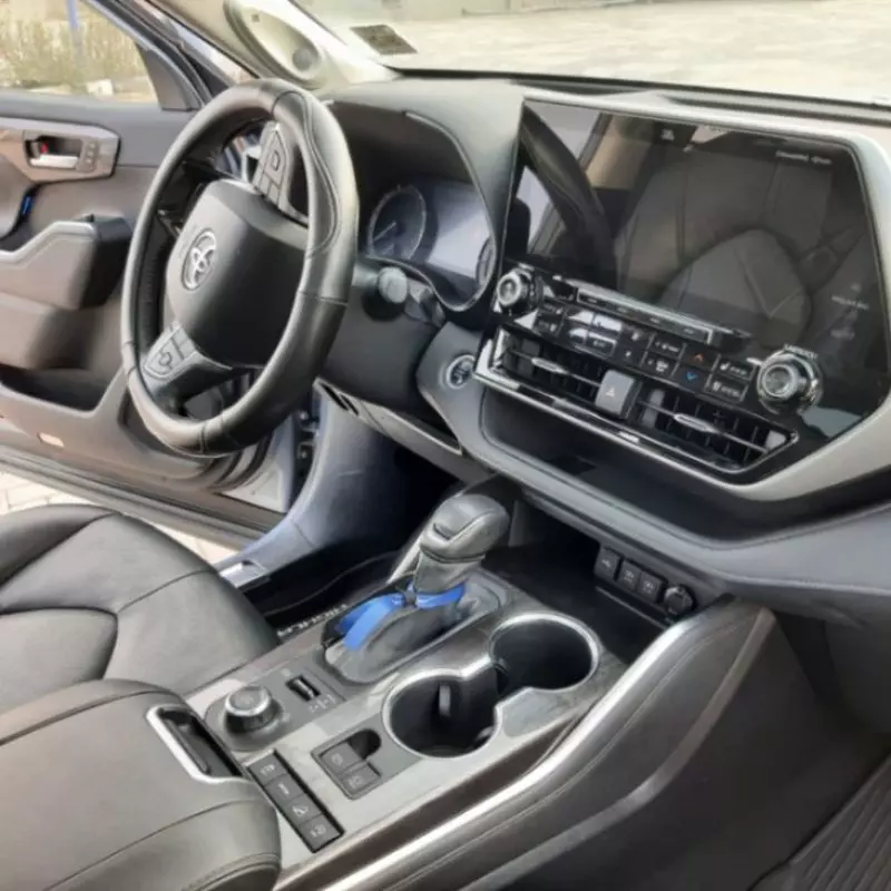 Toyota Highlander   - 2020