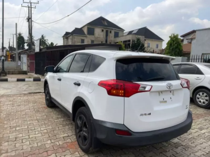 Toyota RAV4   - 2013
