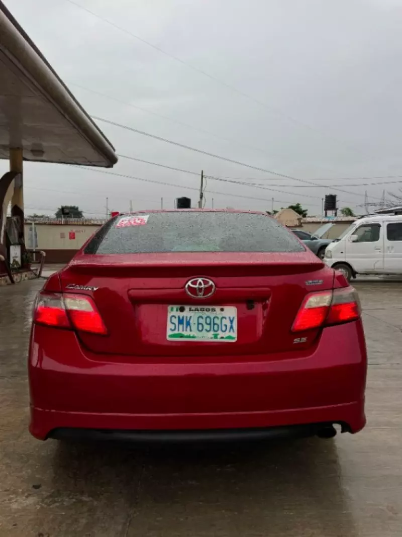 TOYOTA Camry - 2009