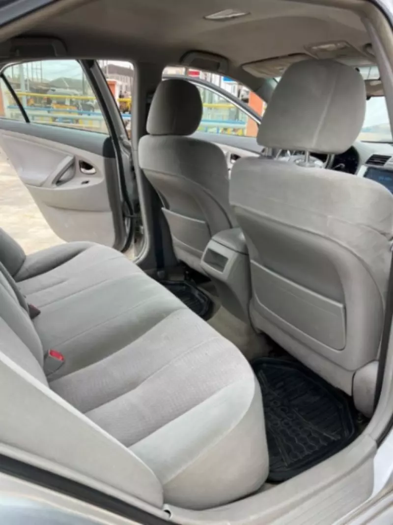 TOYOTA Camry   - 2010