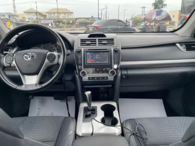 TOYOTA Camry   - 2012