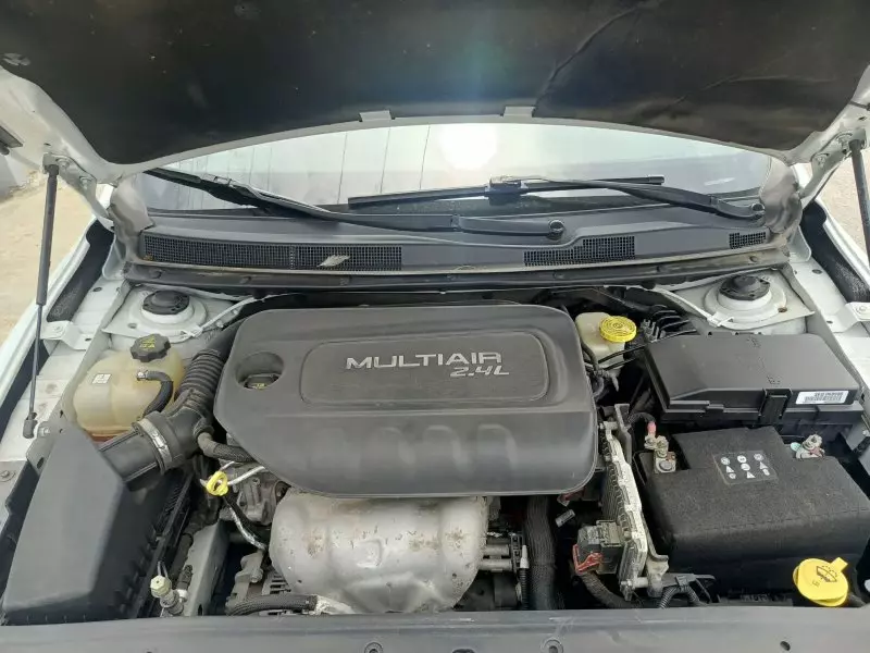 Chrysler 200   - 2015