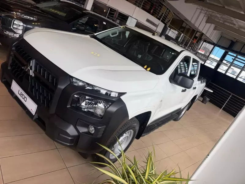 Mitsubishi L200   - 2025