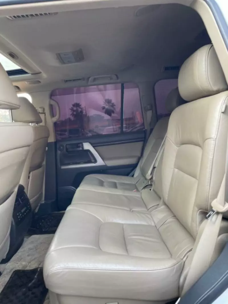 Toyota Landcruiser  V8   - 2009