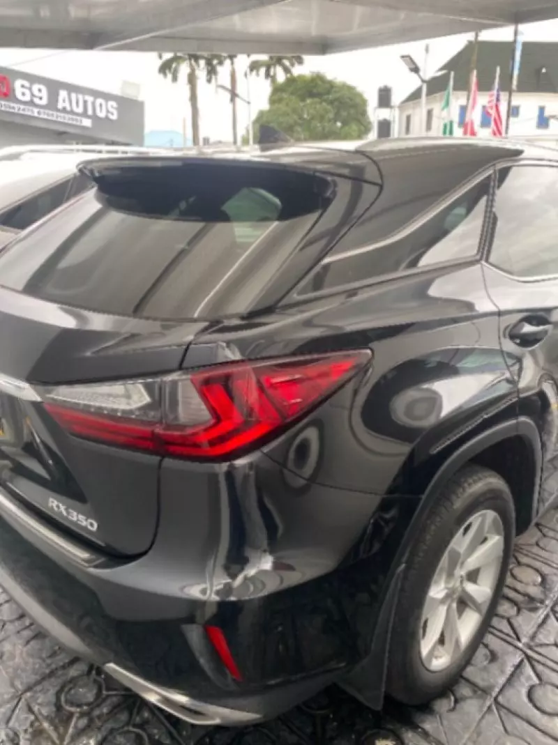 Lexus RX   - 2017