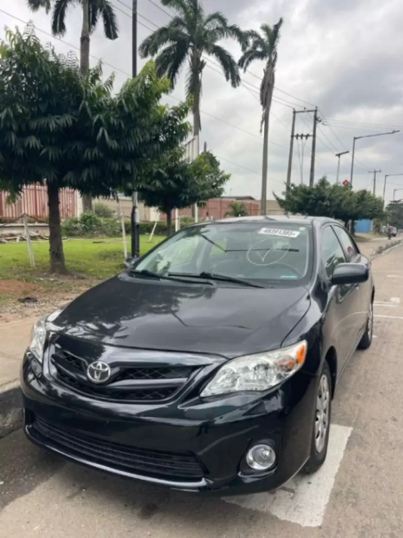 Toyota Corolla   - 2013