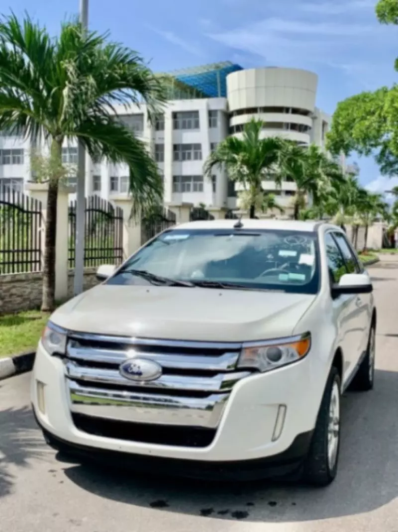 Ford Edge   - 2012