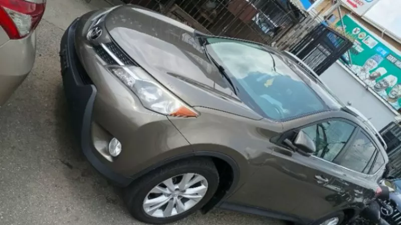 Toyota RAV 4   - 2015