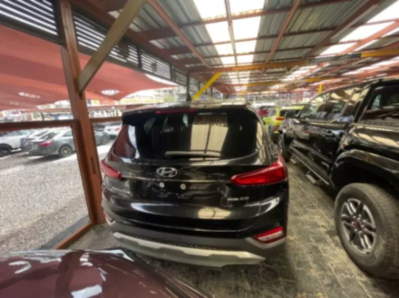 Hyundai Santa Fe   - 2020