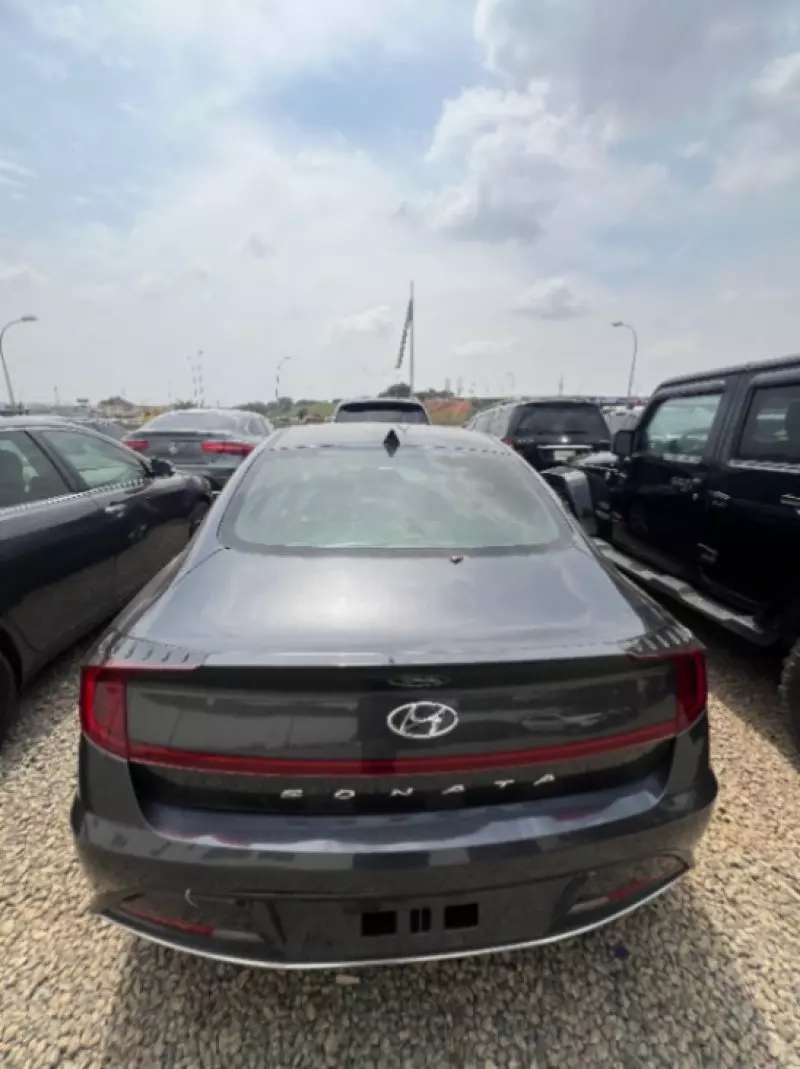 Hyundai Sonata   - 2021