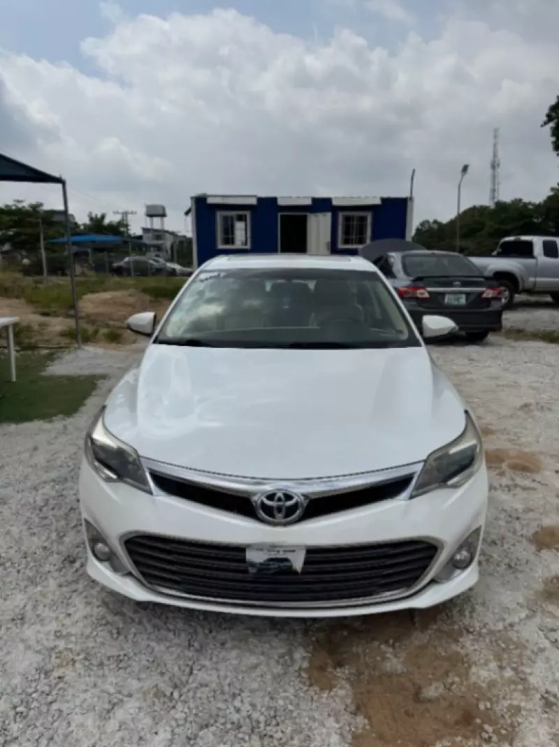 TOYOTA Camry - 2013