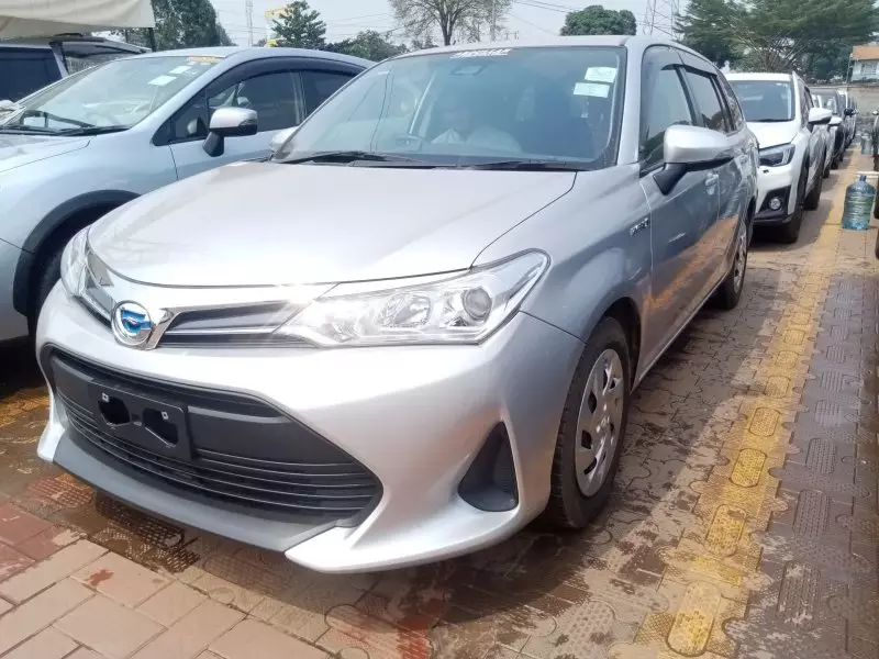 Toyota Fielder hybrid    - 2016
